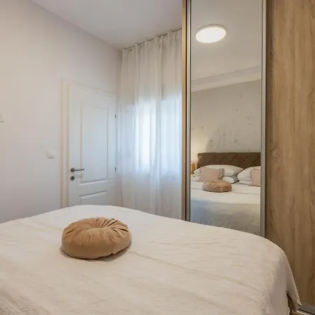 Apartment Milla 1 *